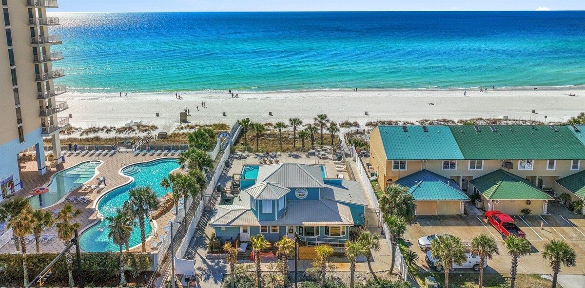 Spacious townhome steps from the beach