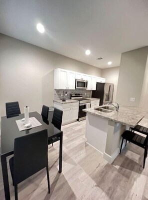 Dining - NEW modern home near Downtown! (Houston)