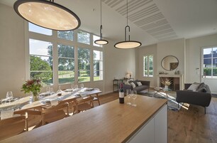 Televisión de pantalla plana, chimenea