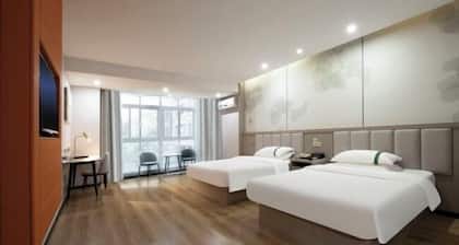 Green Tree Inn (Rugao Zhongjiao Meilu City Store)