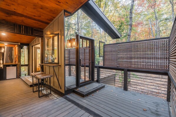 Terrace/patio - Modern elegance to outdoor living, surround yourselves in the perfect combinatio (Blue Ridge)