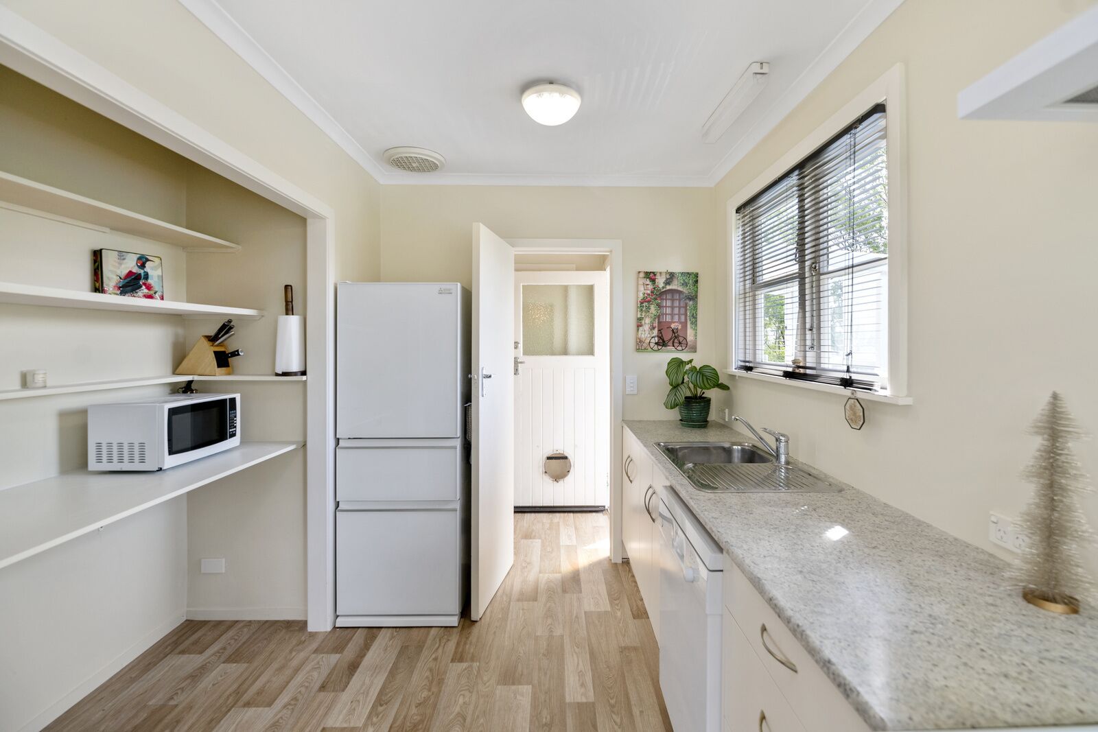 Fridge, microwave, dishwasher, toaster