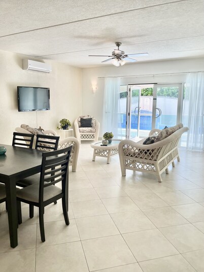 Family-Friendly 3BR Villa Apartment w/ Pool – Steps to Surf & Ocean