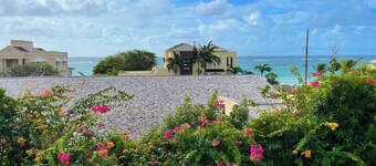 Family-Friendly 3BR Villa Apartment w/ Pool – Steps to Surf & Ocean