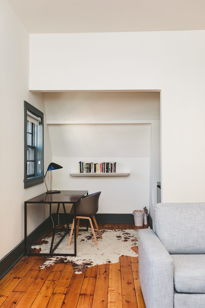 The Amelia Hudson by null