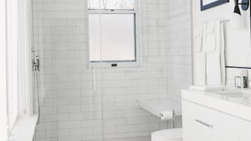 Single Room | Bathroom | Designer toiletries, hair dryer, towels, soap