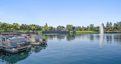 Lakefront + Pool - Wine Country Haven in Harveston