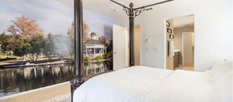 Lakefront + Pool - Wine Country Haven in Harveston