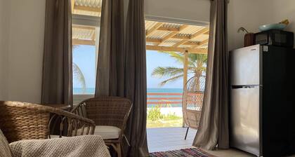 Casita del Mar Romantic Beach Retreat