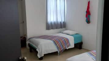 2 chambres, fer et planche Ă  repasser, Wi-Fi gratuit, draps fournis