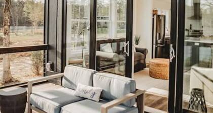 Lakeside Tiny Home in The Retreat by Water's Edge