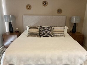 2 chambres, fer et planche à repasser, Wi-Fi gratuit, draps fournis