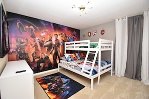 4 chambres, fer et planche à repasser, lit de bébé portatif, Wi-Fi
