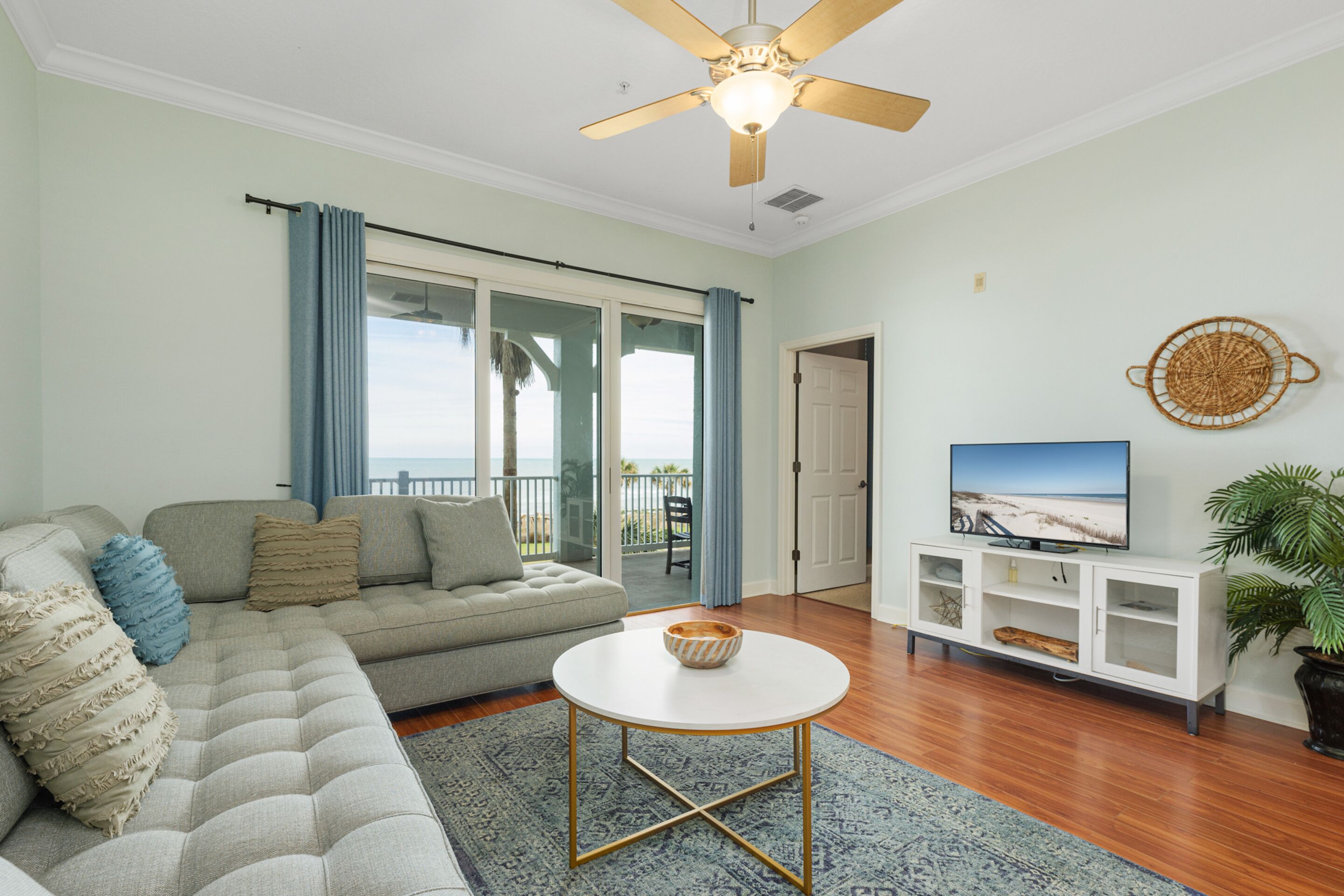633 Cinnamon Beach | Beachfront, Pool, Gym, & More