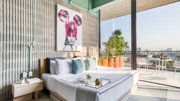Premium Suite with Spectacular Balcony | 1 quarto, roupas de cama premium, cofres nos quartos