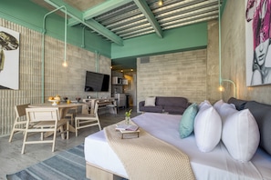Standard Suite with Balcony | Premium bedding, in-room safe, iron/ironing board, free WiFi - Collections by ULIV Polanco (Mexico City)