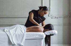 Deep tissue-massage, svensk massage, graviditetsmassage, sportsmassage