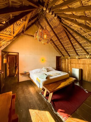 Superior bungalow | Hypoallergeen beddengoed, individueel gedecoreerd, een bureau