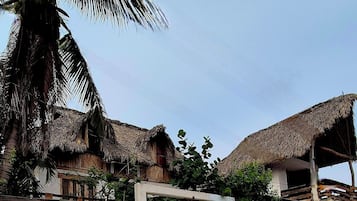 Façana frontal de l'allotjament