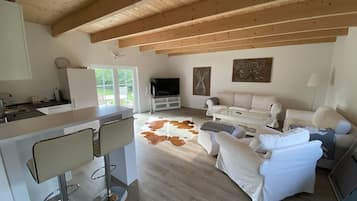 Fernseher, Stereoanlage, Computerbildschirme