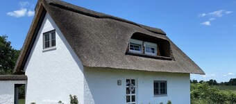 Thatched cottage with sauna (incl.), terrace, garden in Worpswede