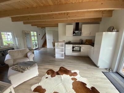 Thatched cottage with sauna (incl.), terrace, garden in Worpswede