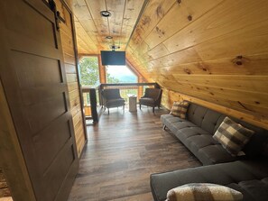 Smart TV, chimenea y videojuegos 