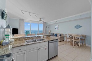 Interior - Super clean, lower level, recently renovated and beachfront - walk to Pier Park (Panama City Beach)