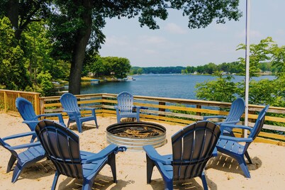 Lake-front lodging- Fisherman's Cove at the Blue Heron Retreat