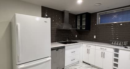 2 Bedroom Guest Suite • Central Calgary Near Airport & DT