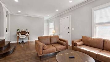 TV, serviços de streaming, escritórios