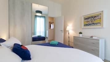 Standard Apartment | 2 bedrooms, down duvets, desk, iron/ironing board
