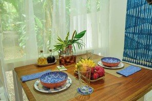 Dining - Mini Up House · Romantic Caribbean Escape for 2 (Puerto Viejo de Talamanca)