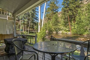 Outdoor dining - Riverfront Escape! 20-NCD0321 (Estes Park)