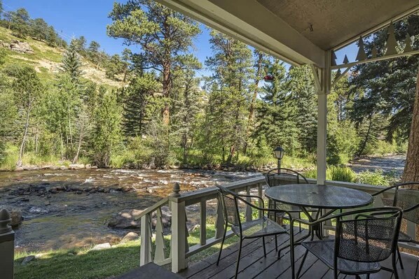 Outdoor dining - Riverfront Escape! 20-NCD0321 (Estes Park)