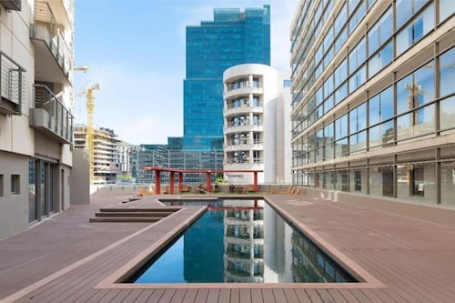 Lovely Poolside 1-Bedroom 408 Condo