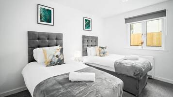 2 bedrooms, iron/ironing board, travel crib, free WiFi