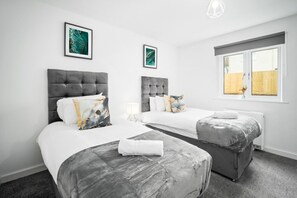 2 Schlafzimmer, Bügeleisen/Bügelbrett, kostenloses WLAN, Bettwäsche