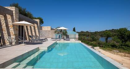 Villa Otter - Moderne Villa mit privatem Pool und nahe am Meer in Korfu, Griechenland