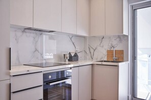 Fridge, oven, stovetop, dishwasher - Koukaki Penthouse with view to Parthenon (Athina)