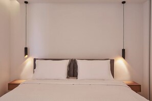 1 quarto, ferros/tábuas de passar roupa, berço de viagem