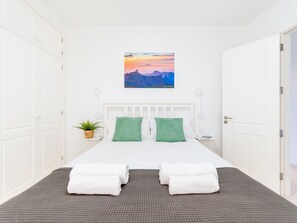 1 bedroom, desk, iron/ironing board, free WiFi