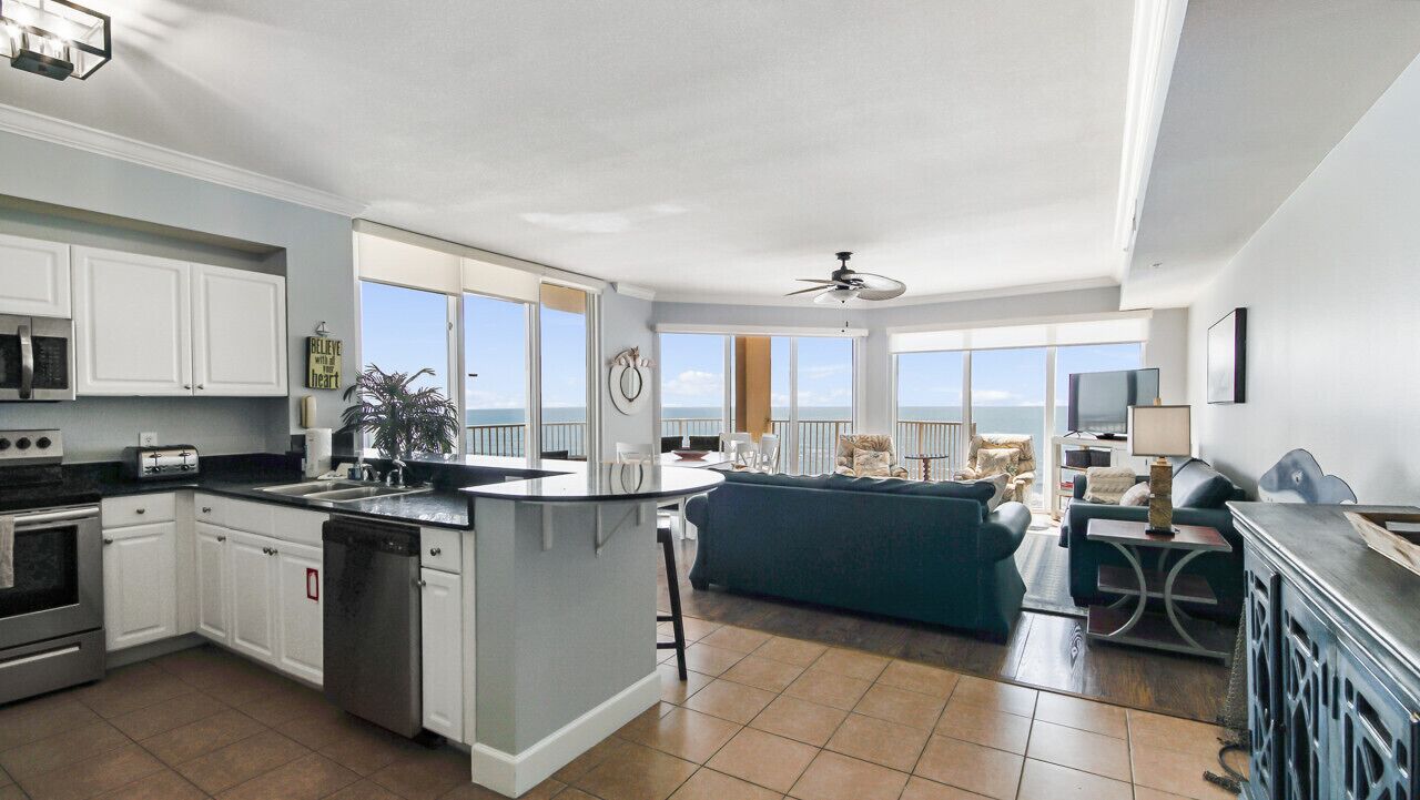 Huge Balcony on the Gulf