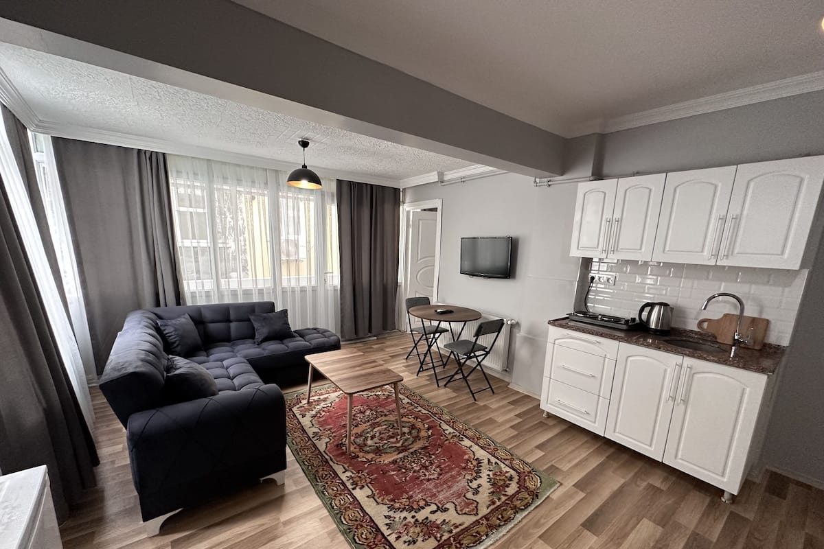 Sultanahmet Camii ve Ayasofya Eski Sehir Yakininda Modern Apart 502 | 1 habitación, caja de seguridad en la habitación y cortinas blackout