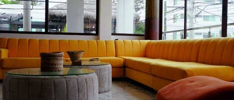 Smart-tv, een open haard en videospelletjes