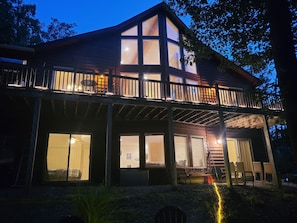 Exterior - Luxurious Mountaintop Chalet / Cabin in 'The Woods Golf Resort':Access Amenities (Hedgesville)