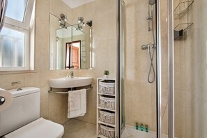 Bathtub, hair dryer, towels - Casa Celina (Guia)