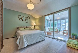 5 bedrooms, iron/ironing board, free WiFi