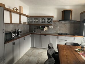 Fridge, microwave, oven, stovetop - House with wellness near ski slopes (Jesenice)