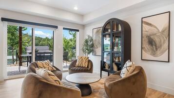 Smart TV, fireplace, video games